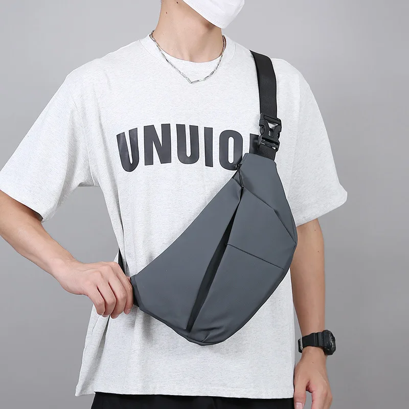 

​2025 Men's Tactical Chest Bag - Waterproof Nylon Sling Pack, Lightweight Crossbody Waist Pack for Commute Travel Gift​