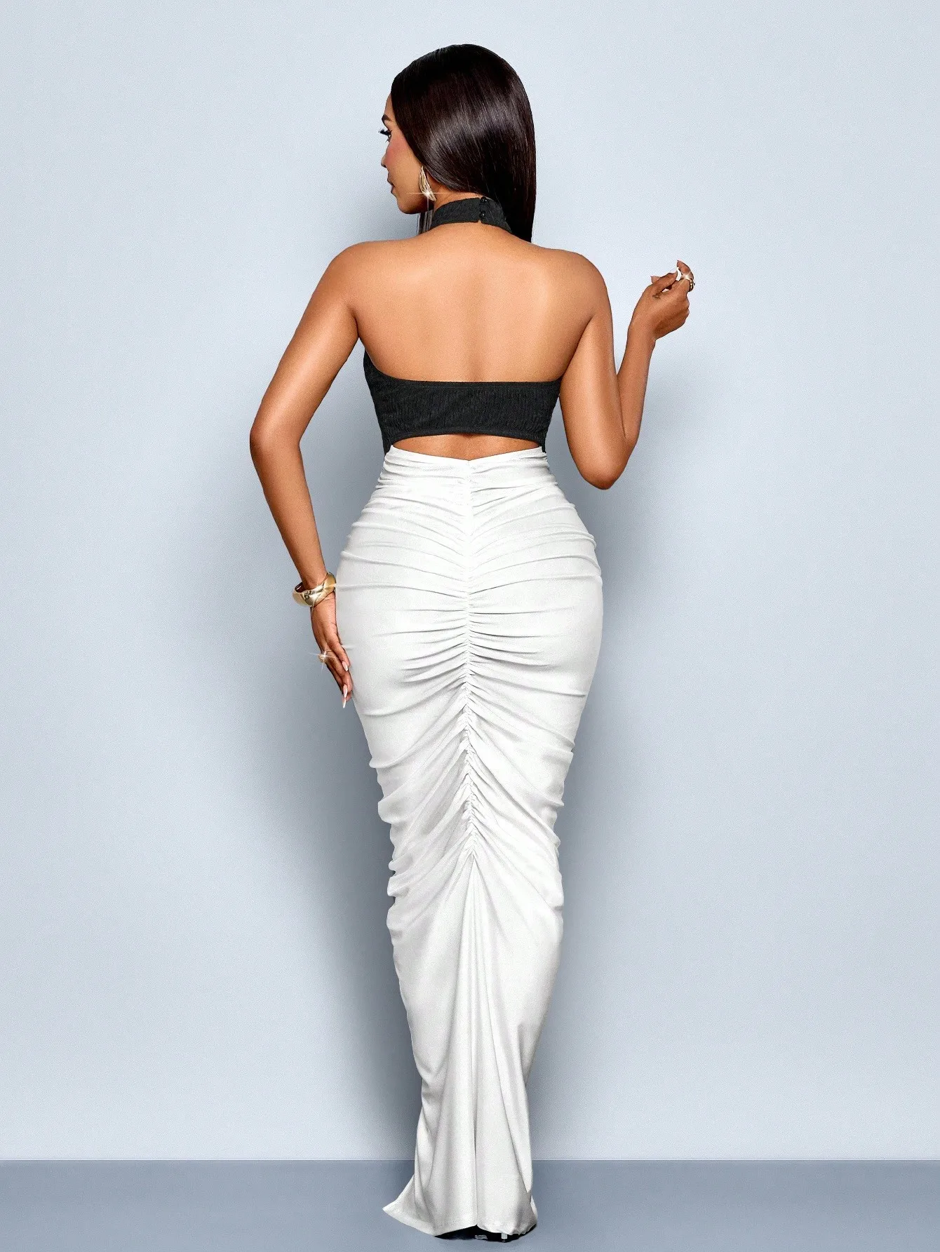 우아한 컬러 블록 주름 장식 홀터넥 맥시 드레스 (여성용), 새틴 & 니트, 하이 슬릿, 파티 & 이브닝웨어