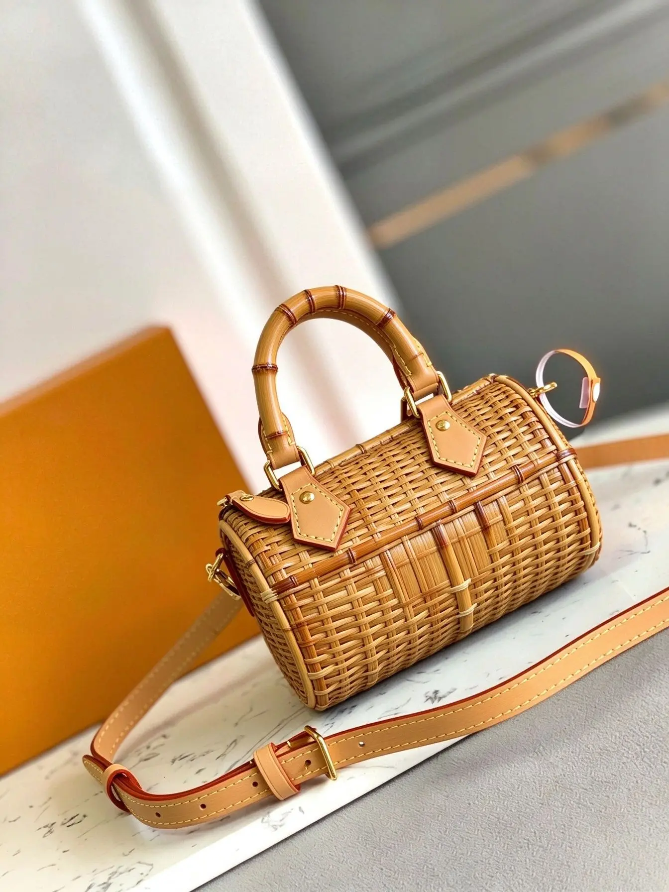 Summer Rattan Woven Barrel Handbag Women Natural Wicker Mini Drum Bag With Removable Adjustable Shoulder Strap Daily Travel Handbag