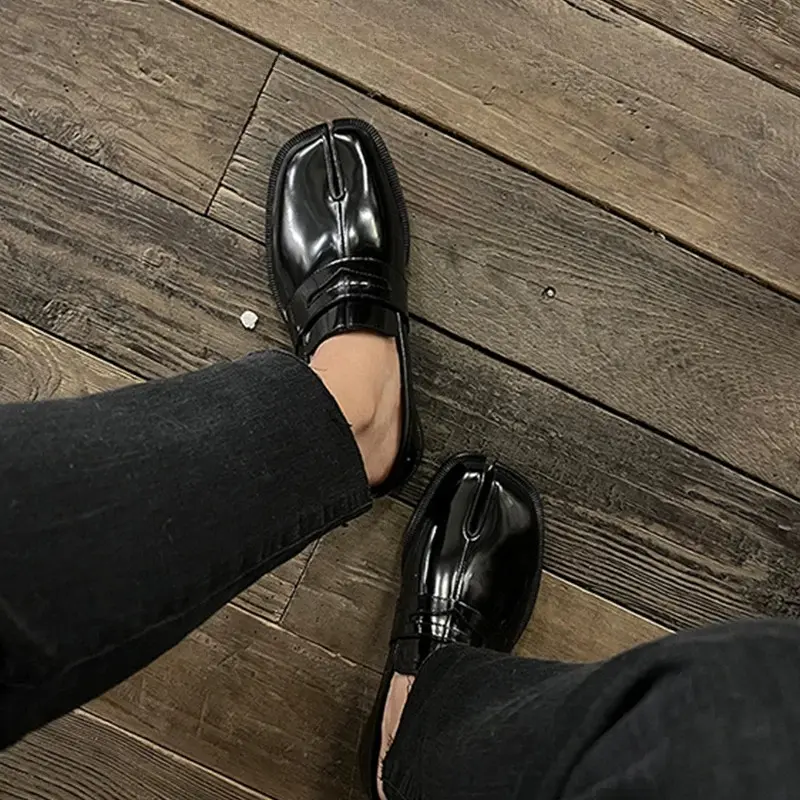 Luxury Couple Shoes Loafer for Men Women Designer Split Toe Casual Leather Shoes Sneakers Fashion Korean Version Trend Shoes New - Image 6