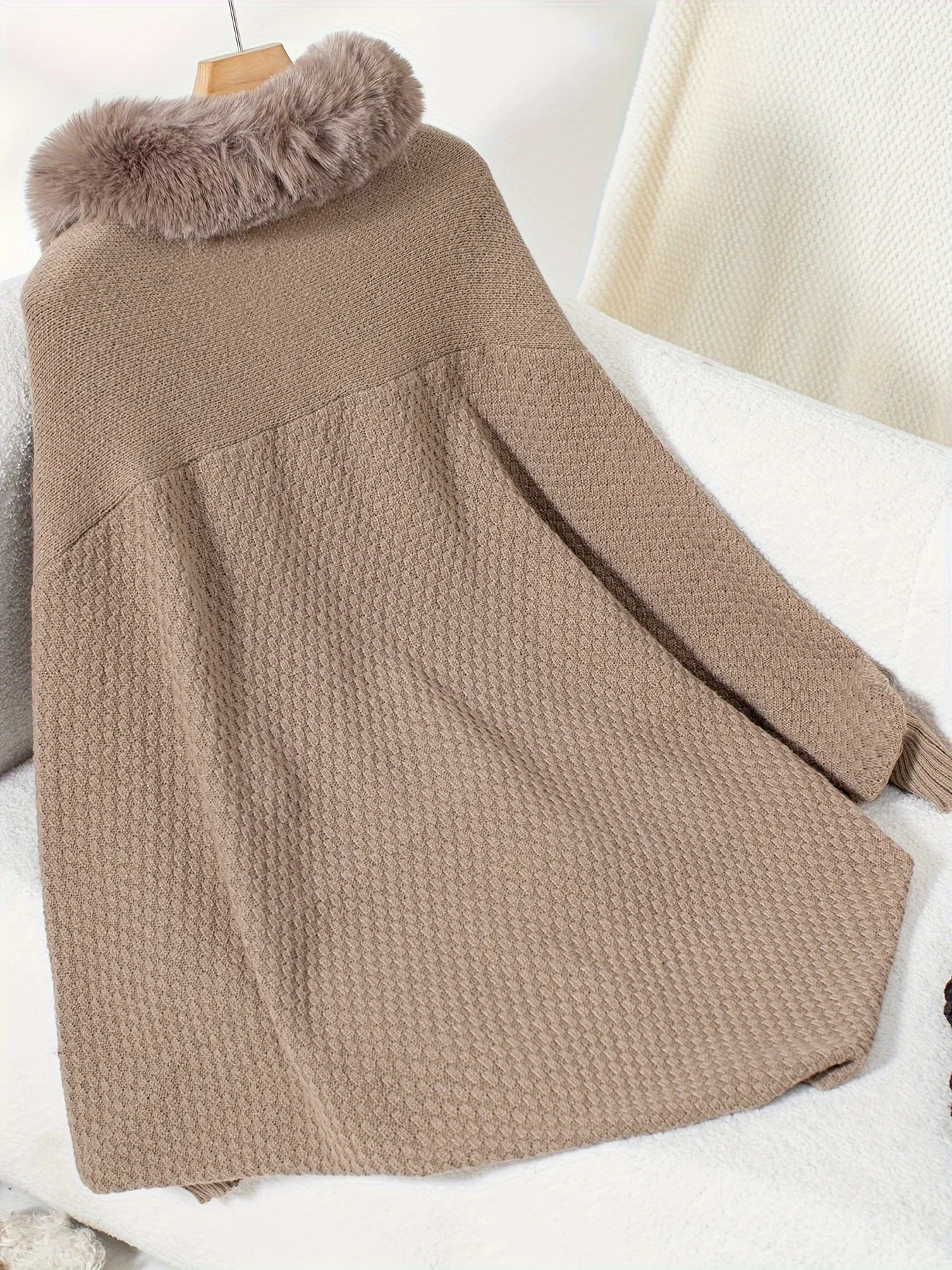 부드러운 인조 모피 숄: 겨울 따뜻한 랩. 스타일리시하고, 루즈핏이며, 손세탁 가능합니다. 완벽한 추운 날씨 패션 커버업!