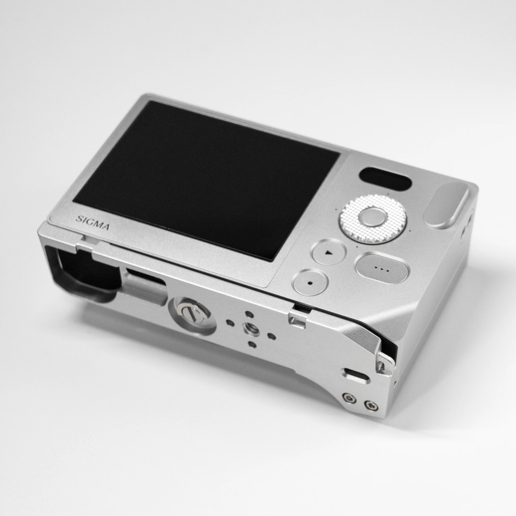 YUWOOD BF Kamerakäfig L-förmige Montageplatte mit Griff für Sigma BF Schwarz/Silber, Daumengriff mit Multifunktionsgurtloch – Detail 14