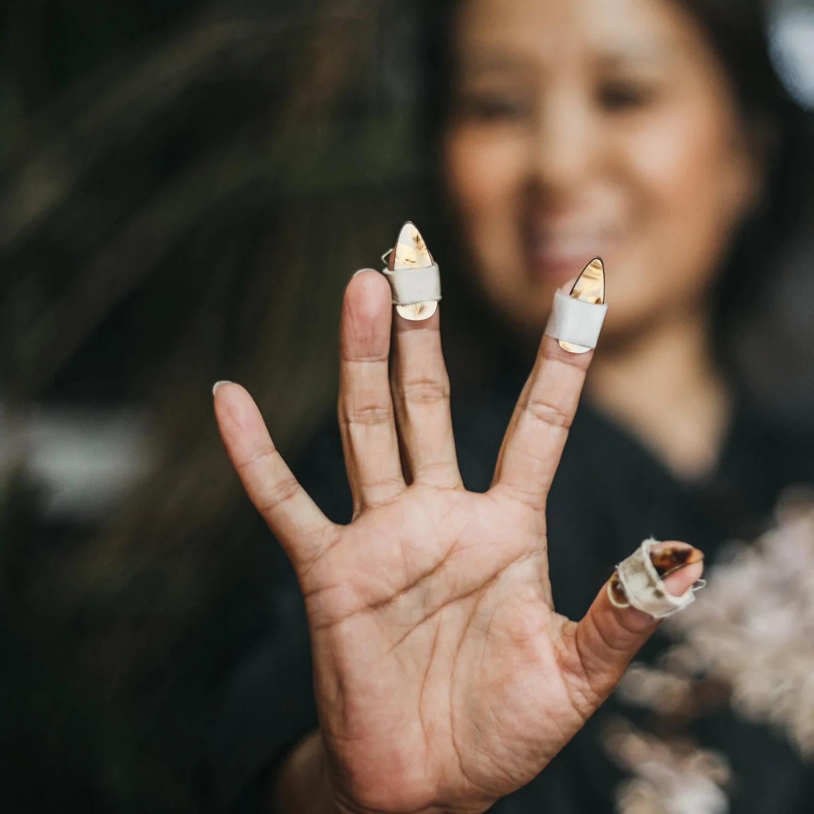 

8Pcs Guzheng Fingertip Protection Covers Lightweight Nail Guards Guzheng Practice Tools Finger Injury Protection