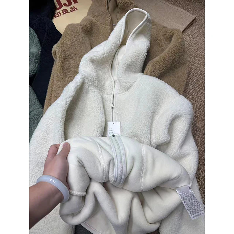 

Элитная уличная мода: стильная длинноворсовая флисовая куртка, худи, теплая шуба из овчины для мужчин и женщин