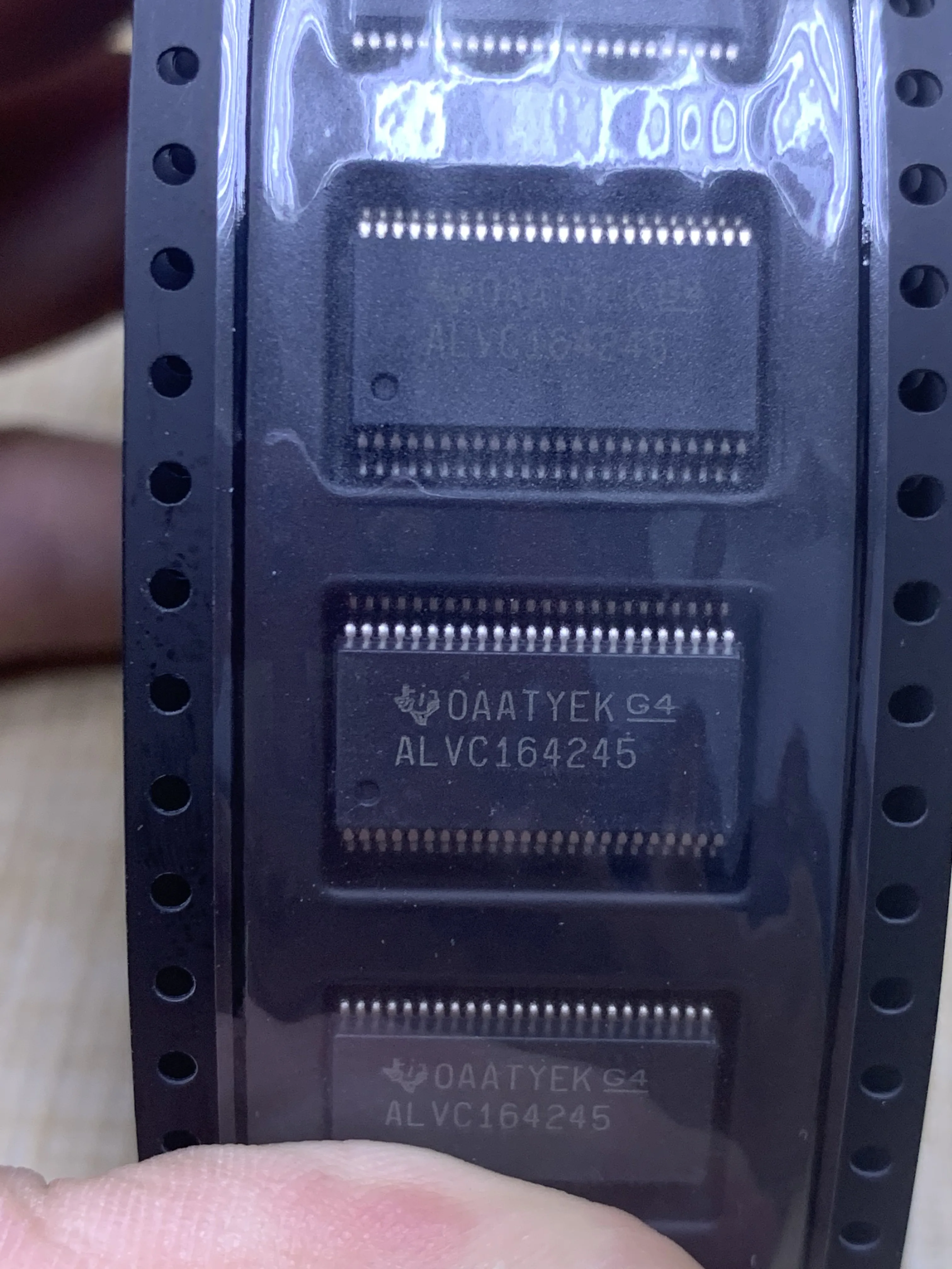 SN74ALVC164245DGGR TSSOP-48 Transceiver, non-inverting, 2.3V to 3.6V, 3V to 5.5V new original stock