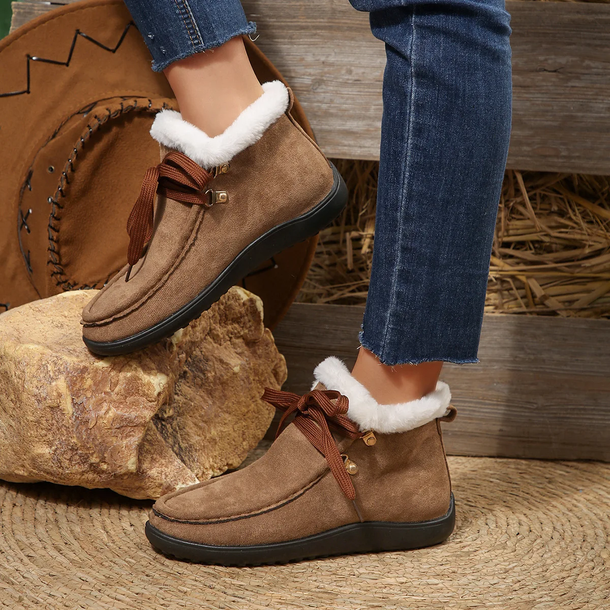 New Womens Winter Ankle Boots Slip on Suede Snow Boots Plush Casual Fur Warm Cotton Shoes Outdoor Casual Ladies Flat Bottom Shoe