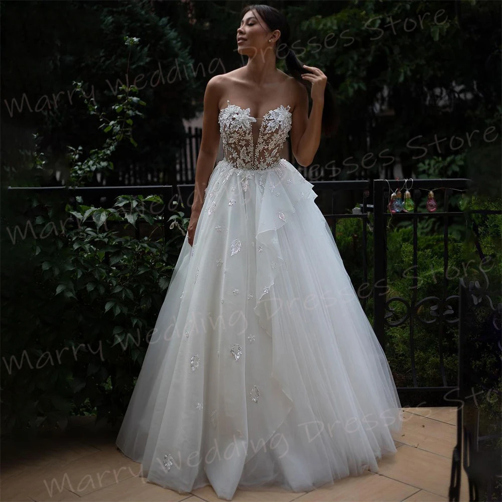 Fascinating Elegant A Line Women's Wedding Dresses New Appliques Lace Bride Gowns Sexy Strapless Sleeveless Robe Mariage Femme