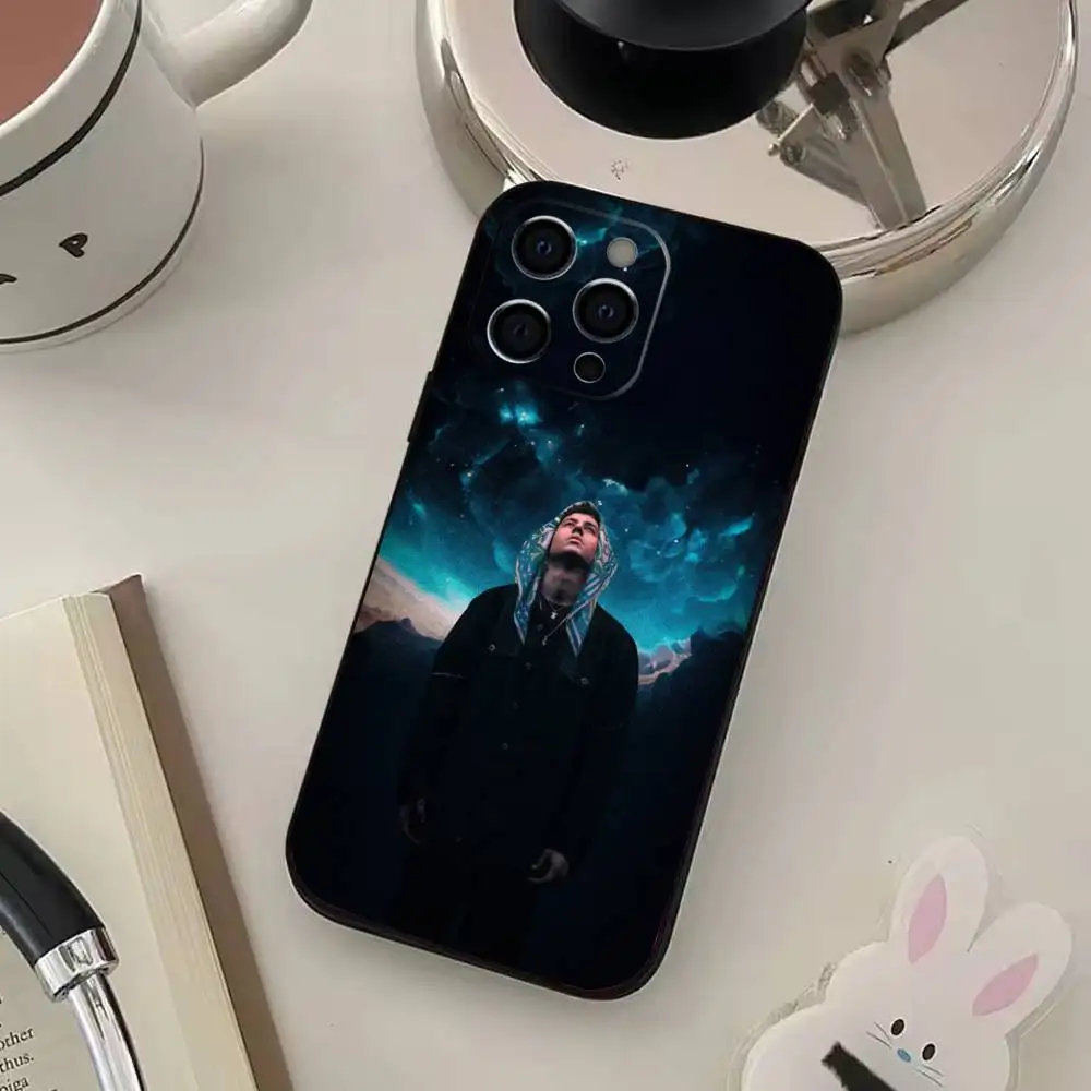 حافظة هاتف سنجر دي دوكي لهاتف آيفون 17,16,15,14,13,12,11 بلس، برو ماكس، XS، غطاء أسود من السيليكون الناعم