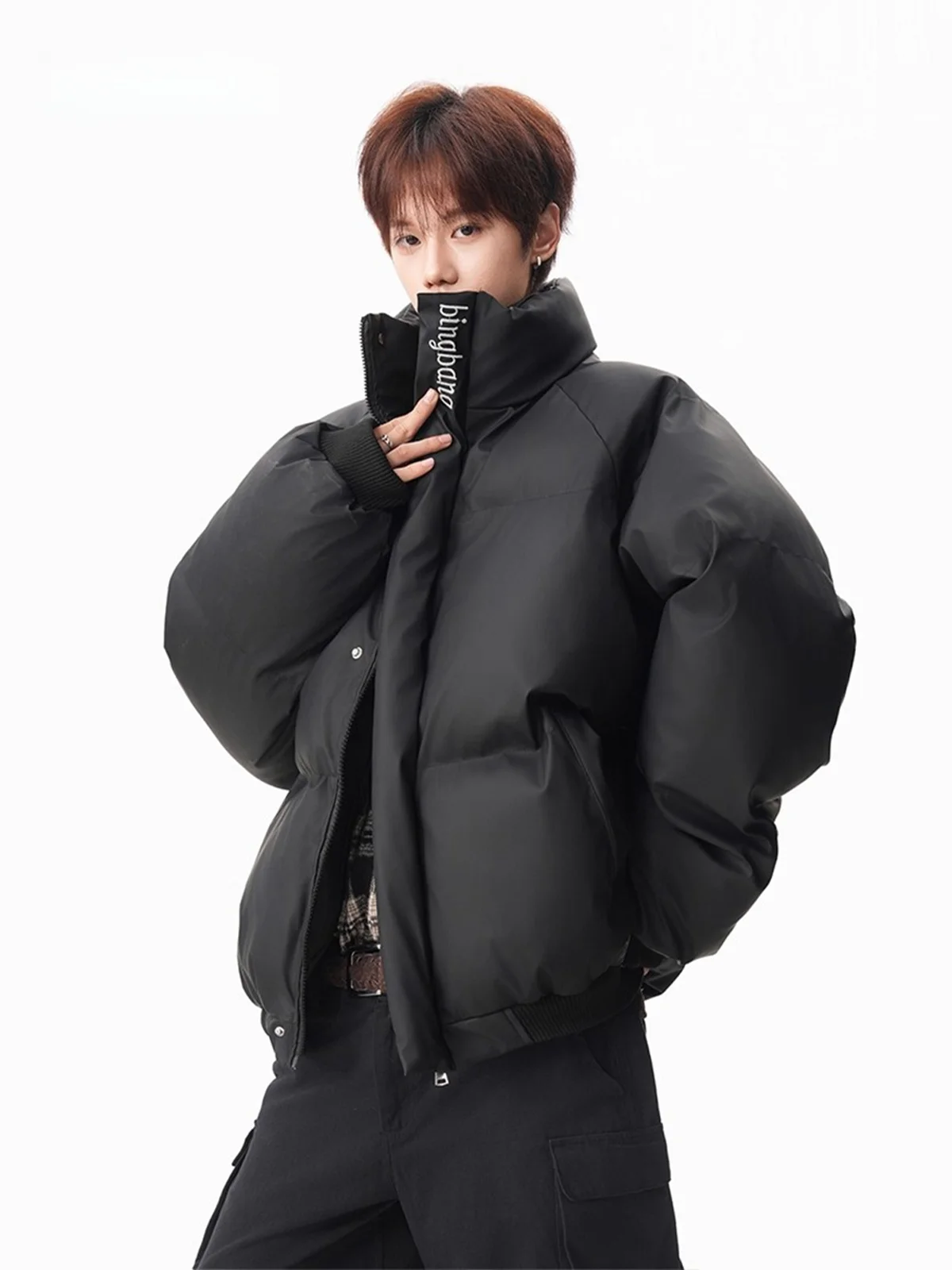 

Retro American Embroidered Stand Collar PU Leather Cotton Jaet Thi Warm Winter Outerwear for Couples Youth Faion