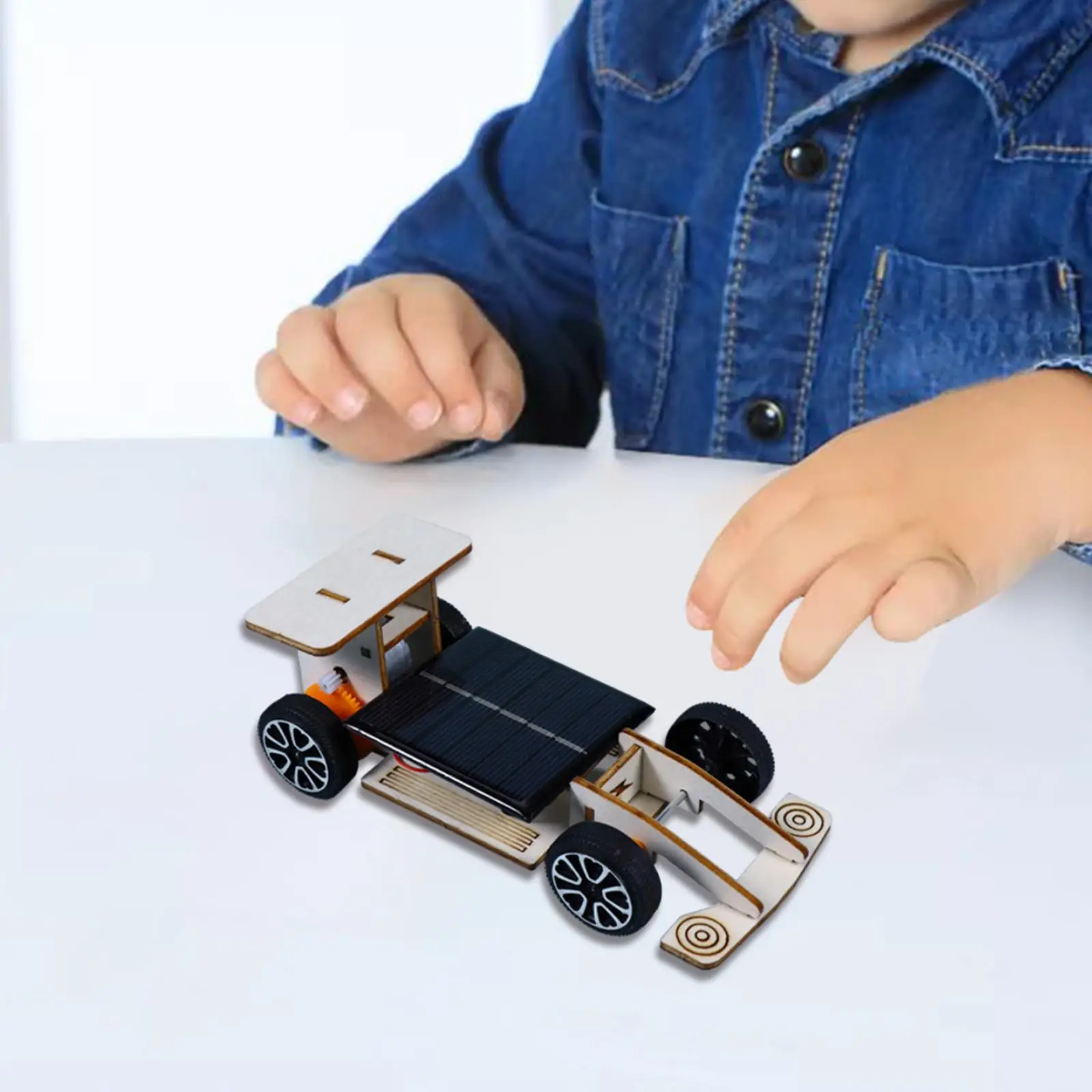 Fai da te Mini auto da corsa solare giocattolo di apprendimento giocattolo auto in legno modello di veicolo Puzzle 3D