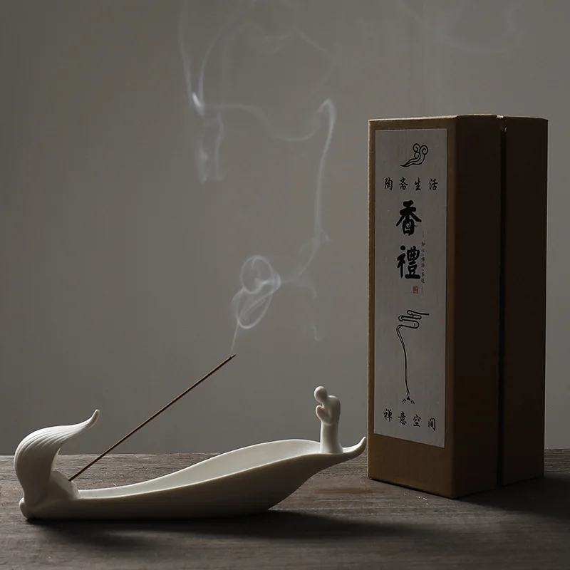 White porcelain incense burner with Zen intention, creative lotus prayer incense pedestal for home decoration accessories