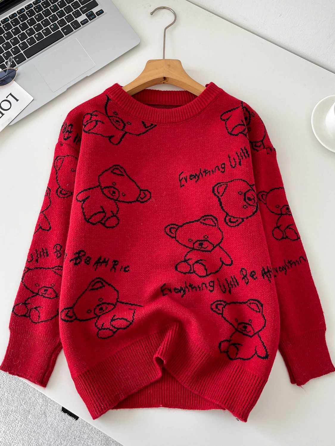 

Laid-ba Sle Bear Print round Ne Long Sve Knitted Sweater Women's Loose Slimming Versatile Autumn Winter Faion Top