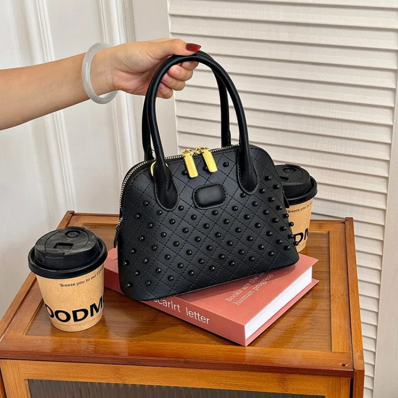 

High-End Women's Shoulder Bag Made Of Premium Leather With Trendy Design And Paris Vintage Daily Look​