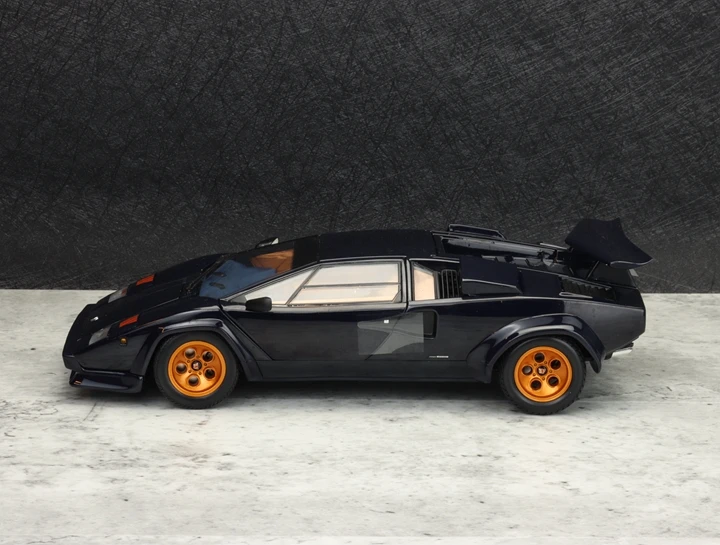 Kyosho 1:18 Countach LP500S Simulation Limited Edition All Open Alloy Metal Static Car Model Toy Gift