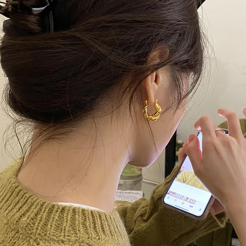 XIYANIKE Gold Farbe Croissant Ohr Schnalle Hoop Ohrringe Für Frauen Mädchen Luxus Mode Neue Schmuck Dame Geschenk Party Nang ж