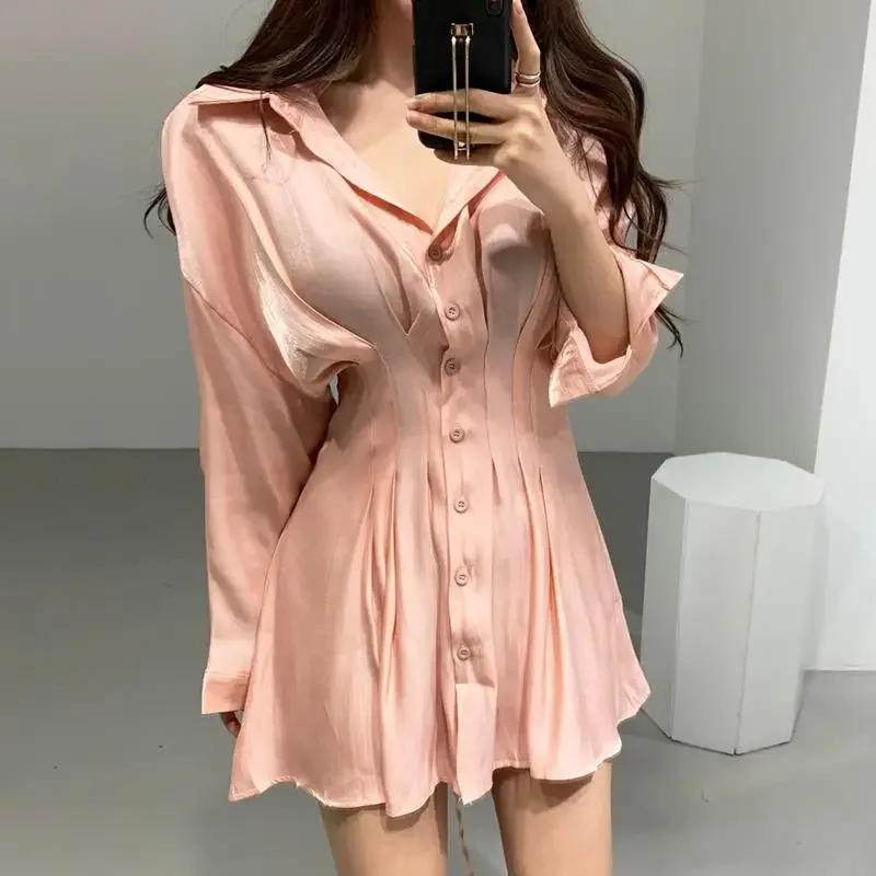 المرأة لامعة الخصر الظهر ضمادة طية صدر اللباس ، واحد الصدر ، بأكمام طويلة ، قميص وردي ، مصغرة مطوي ، عارضة ، أنيقة ، Y2k ، أسود ، أبيض