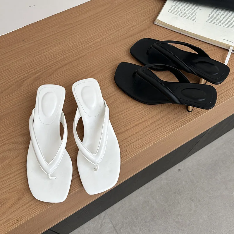 

Новые летние женские дизайнерские шлепанцы-сандалии на высоком каблуке с квадратным носком для пляжа