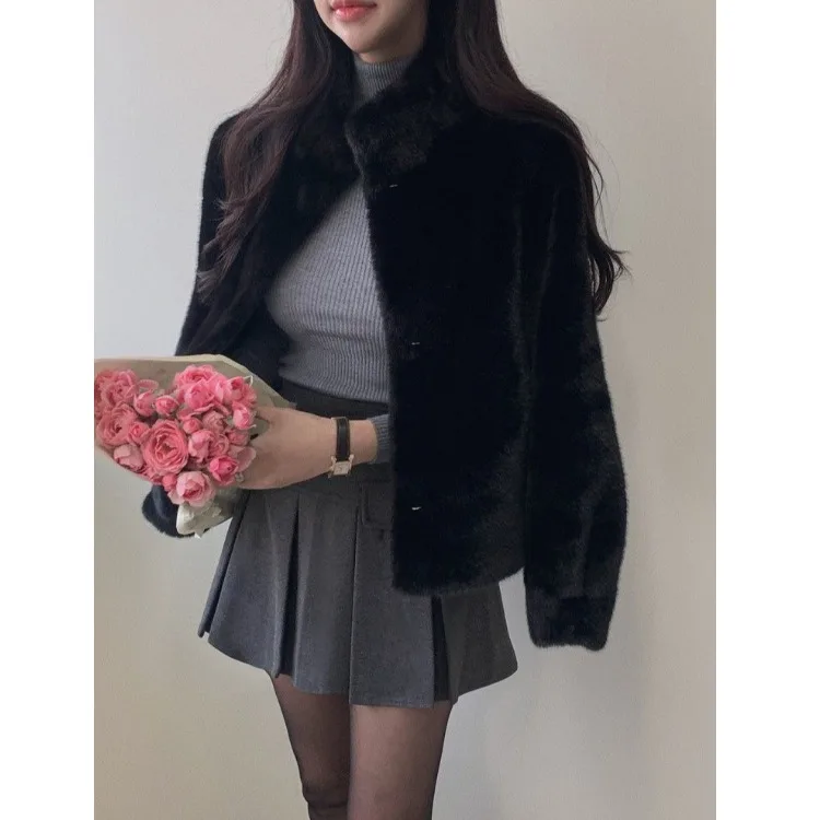 เสื้อโค้ทขนสัตว์เทียมแบบเป็นมิตรต่อสิ่งแวดล้อมสำหรับผู้หญิง คอเสื้อหลวม สไตล์ทันสมัย เหมาะสำหรับฤดูใบไม้ร่วงและฤดูหนาว คุณภาพดี ใช้งานได้หลากหลาย