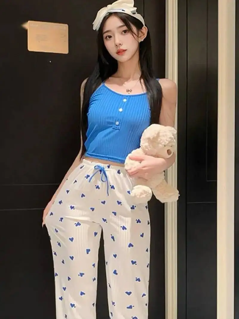 

Новые пижамы в форме сердца для женщин, весна-лето, милые милые пижамы, комплект из 3 предметов, длинные брюки на бретельках, сексуальный милый корейский комплект NZR8