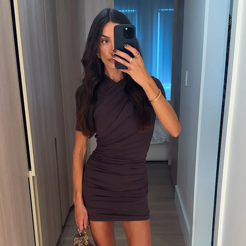 Elegantes, gerafftes Bodycon-Minikleid für Damen – Sommerliches, sexy, figurbetontes Kleid mit überkreuztem Ausschnitt und kurzen Ärmeln für Club und Party – Detail 13