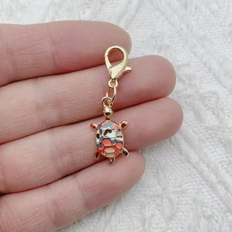 16 stuks DIY sieradenaccessoires kleur druppelolie legering bedrukte schildpad hanger accessoires sleutelhanger tasgesp