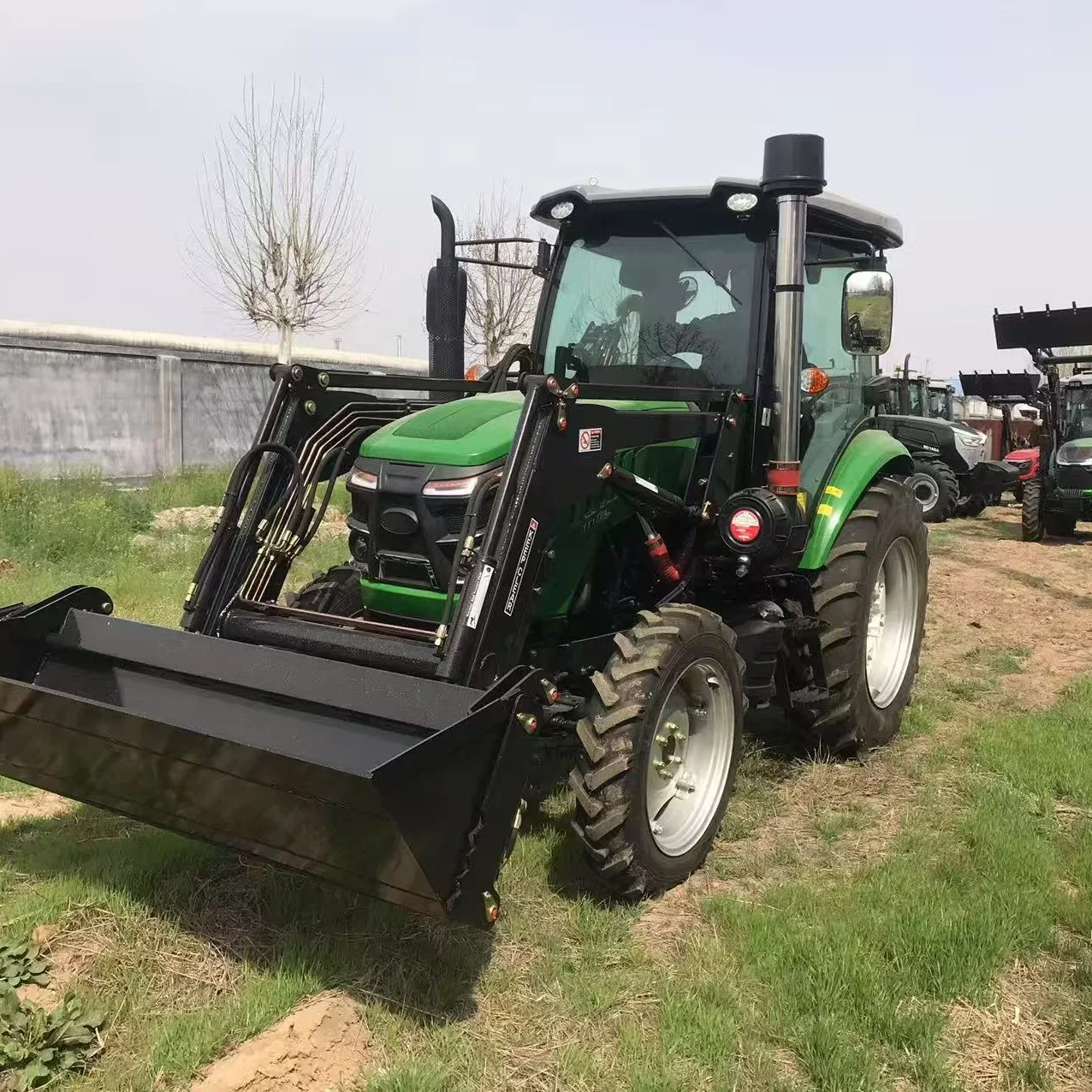 50HP-100HP Use Factory Direct Sales Small Tractors High-Configuration Wheeled Tractors for Garden Farm With cab