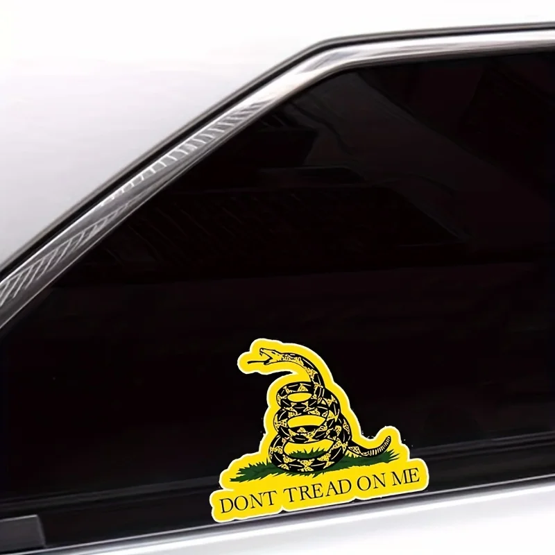 Gadsden العلم لا تخطو علي ملصق فينيل ملصق مائي لسيارة شاحنة SUV فان نافذة الوفير جدار الكمبيوتر المحمول اللوحي كوب بهلوان وأي Sm