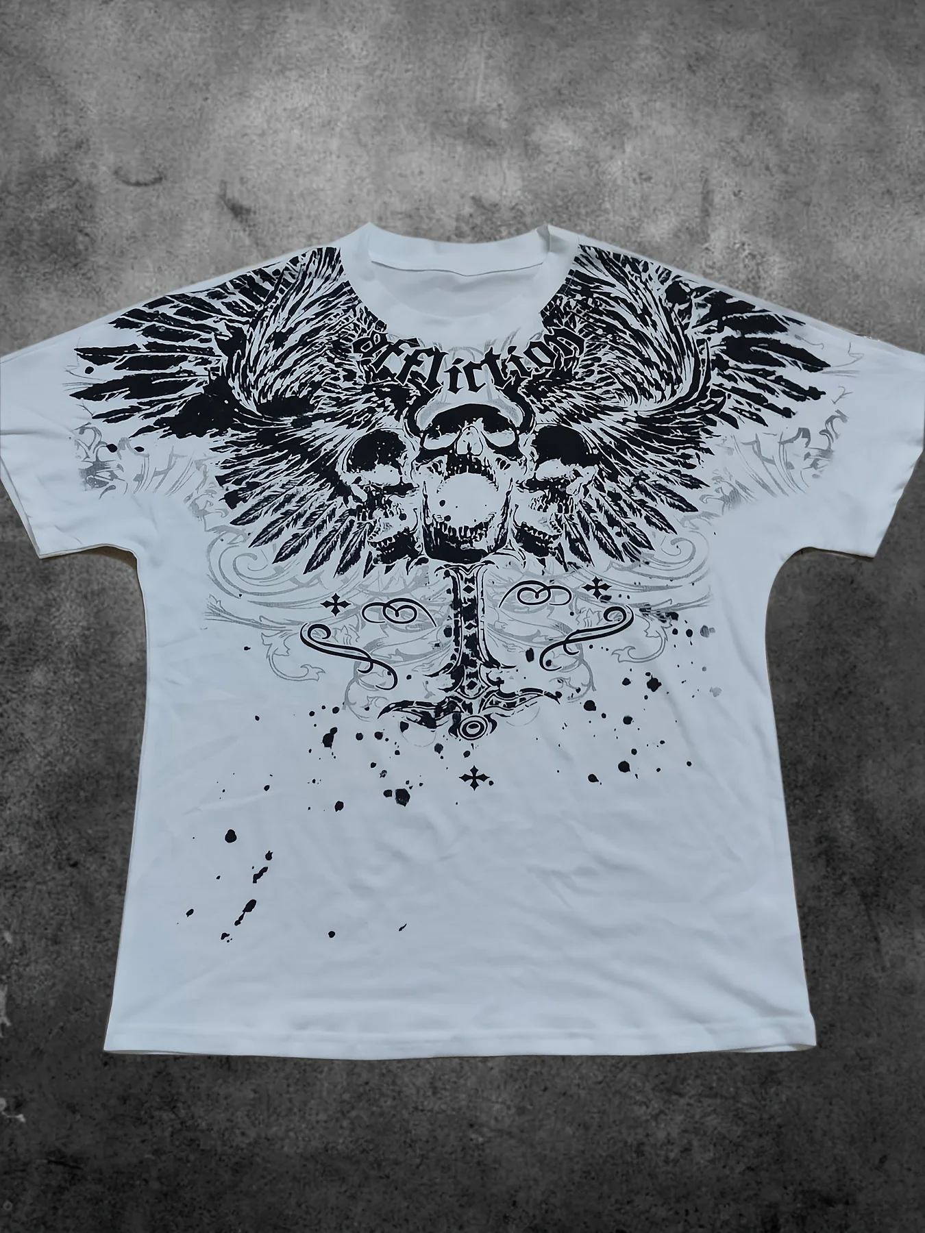 تي شيرت رجالي جديد لصيف 2025 مع طباعة جمجمة ثلاثية الأبعاد كاجوال عصري ناعم ومريح وقابل للتنفس وخفيف الوزن