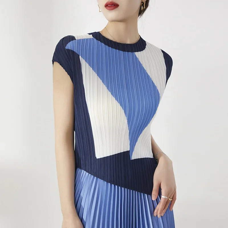 Fashion Pleated Irregular Print Top Women's Summer New Split Fit Bottom T-shirt Top Women's Wear  Slight Strech