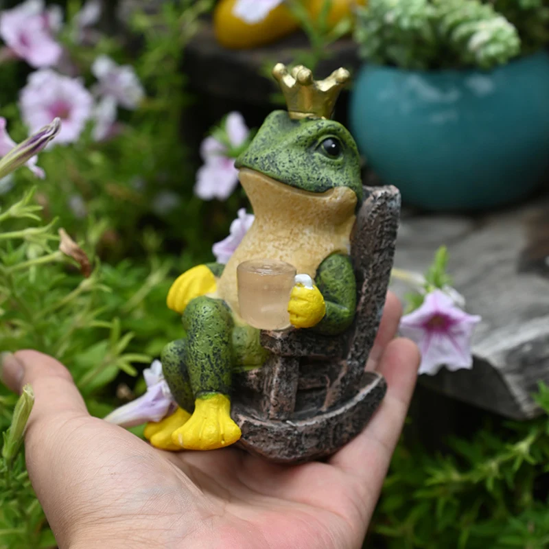 Solar frog night light, outdoor garden decoration, window sill ornament