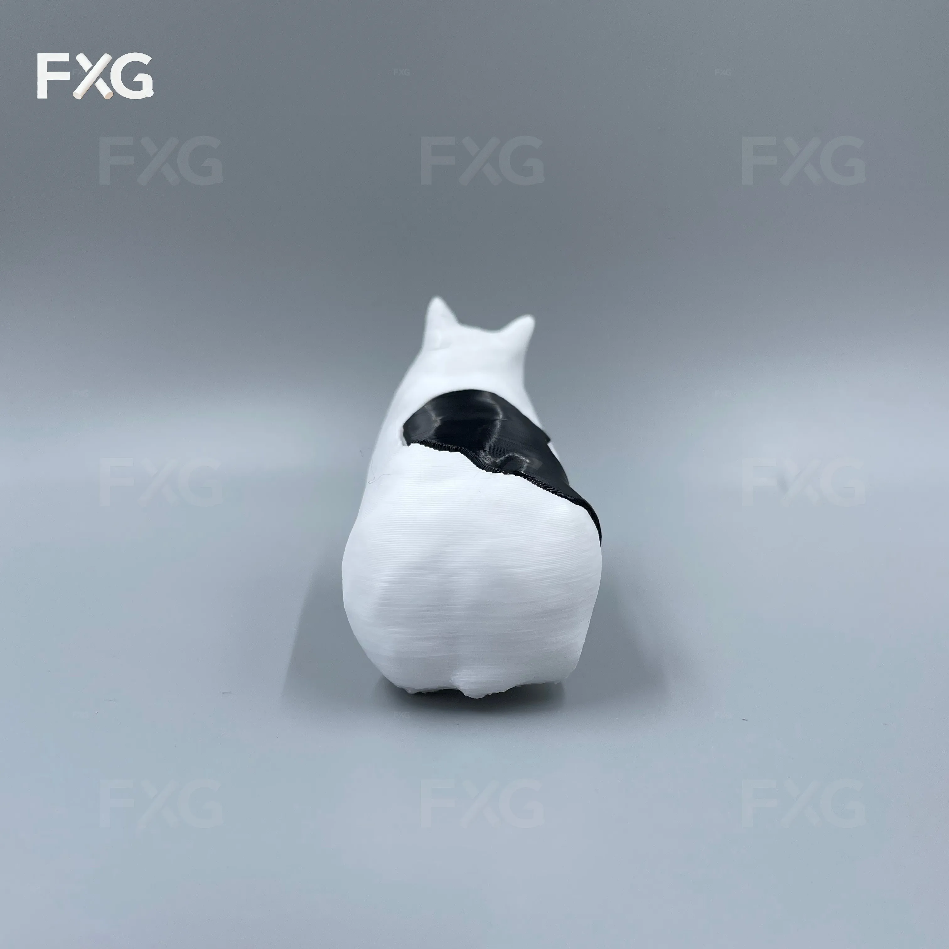 ของตกแต่งรูปแมวสีดำ-ขาว 1 ชิ้น รูปทรงแมวสุดสร้างสรรค์ ดีไซน์ภาพแมวและสีหน้าแปลกประหลาด