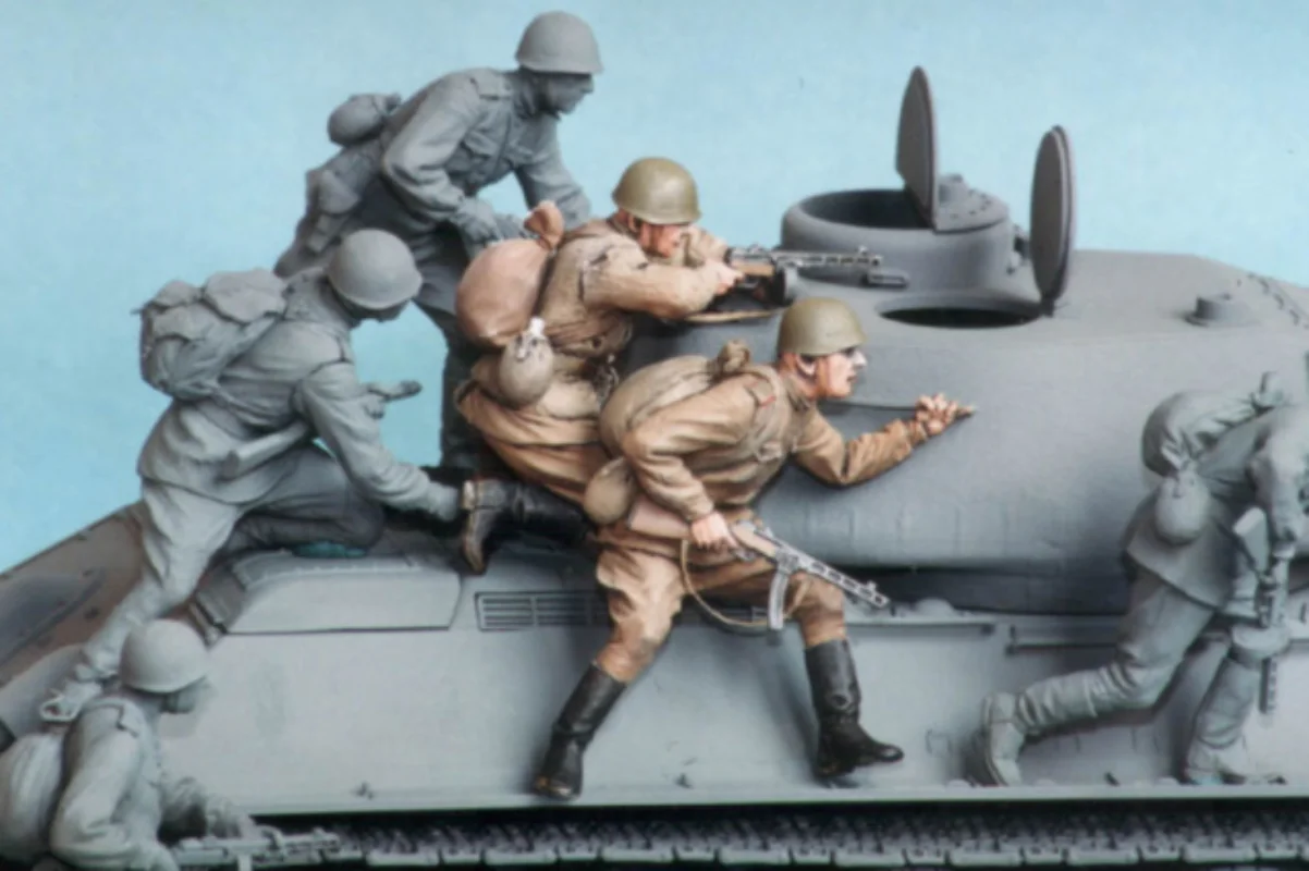 1/35 Scale Resin Figure Model Kit Historical Military Miniature Motorised Infantry 2 People Unassembled Unpainted Free Shipping