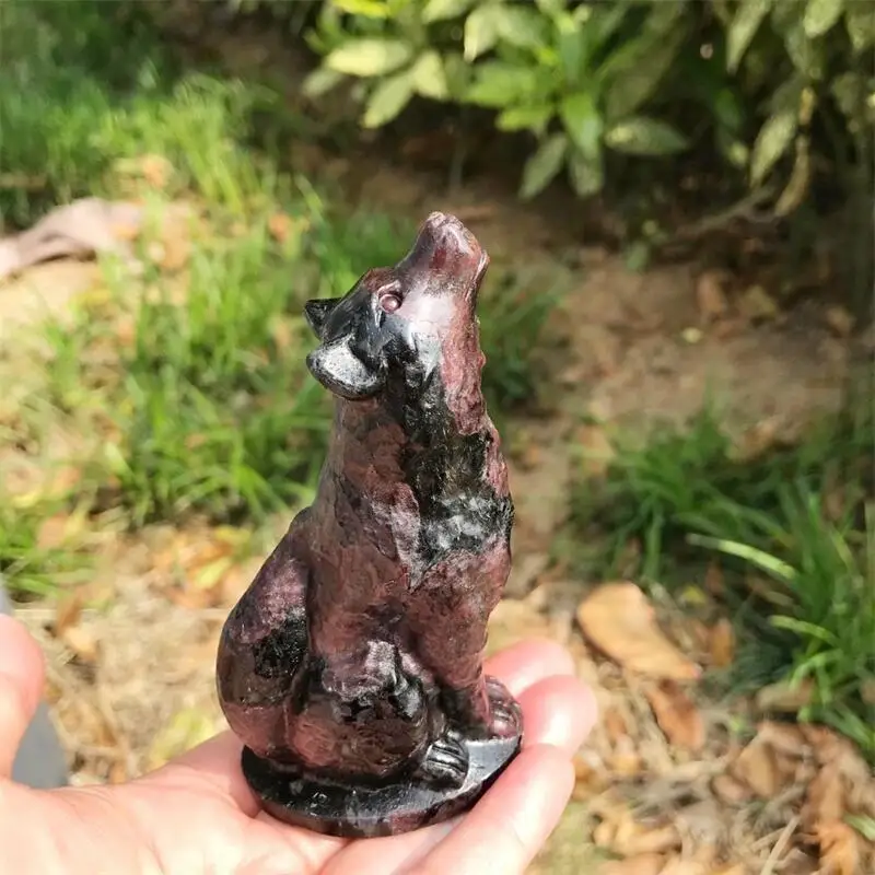 10.5CM Natural Garnet Wolf Carved Statues Crystal Animal Cute Carving Figurine Christmas Gift 1PCS