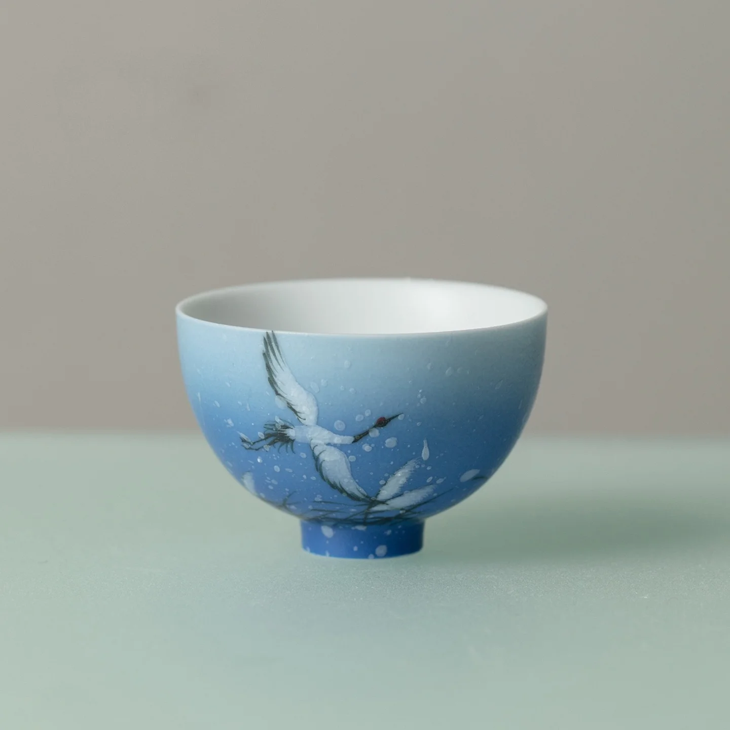 Jingdezhen Heart Famille Rose Tea Cup Hand Painted Crane River Design Ceramic Personal Tasting Mug Home Tea Decor Gift