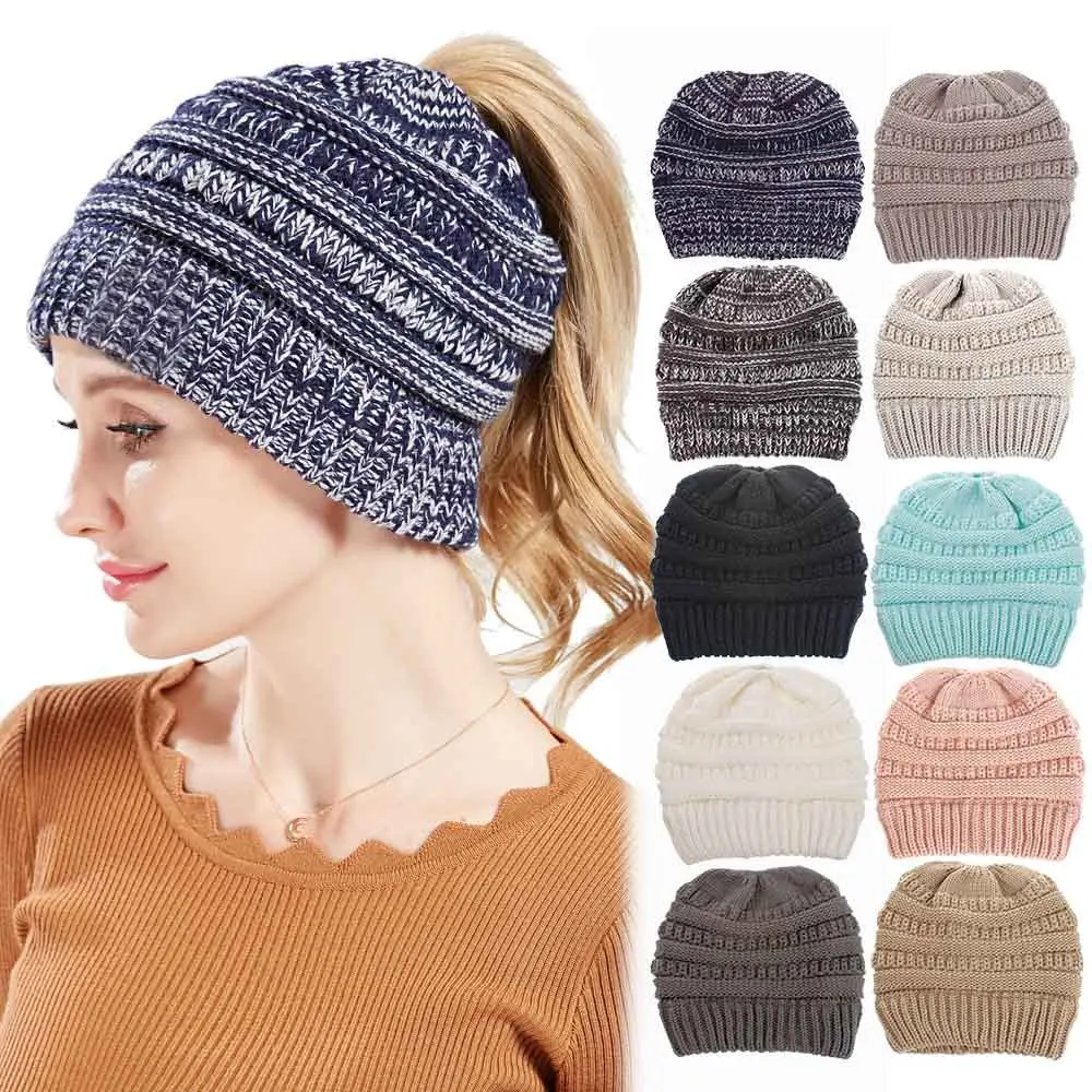 Pozostań ciepły i stylowy dzięki tej czapka typu Beanie PonytaWinter bez ronda!