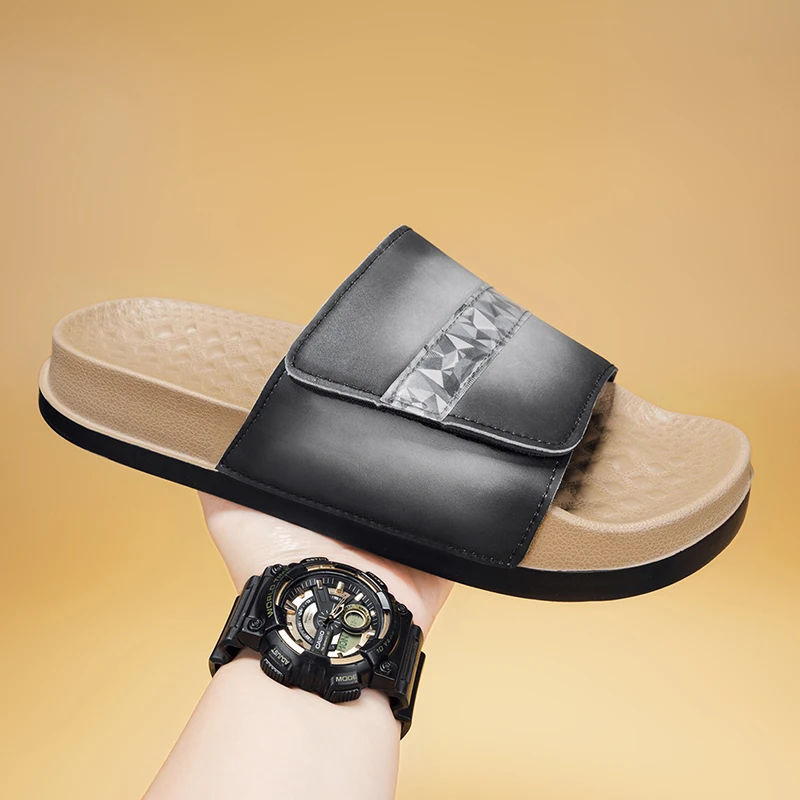 2026 Summer New Mens Casual Shoes Fashion Home Sandals Outdoor Soft Bottom Hole House Slippers Soft Bottom  Light Beach Footwear
