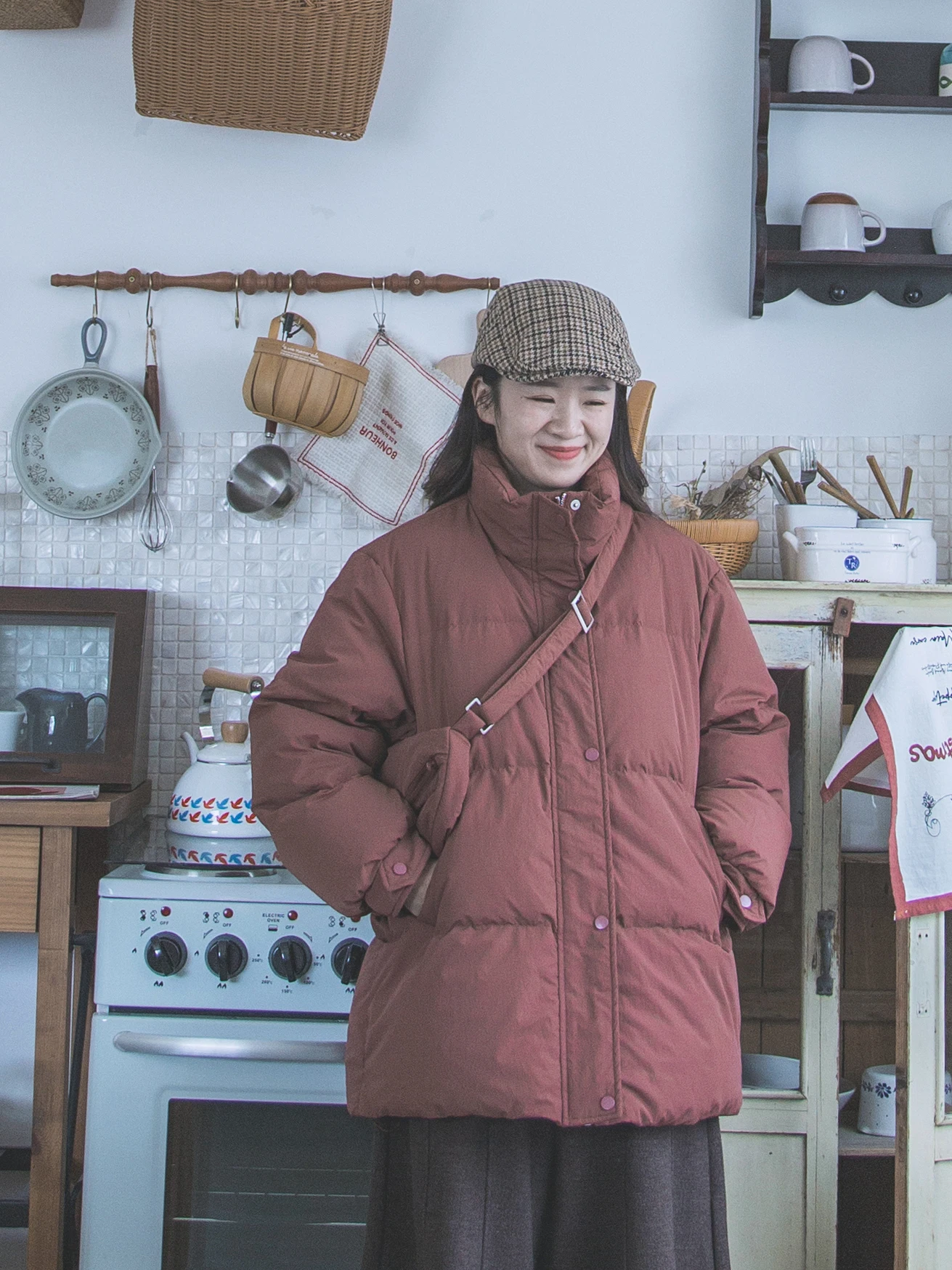 

Женская зимняя куртка свободного кроя с утеплением из пуха, теплая, повседневная, белая, с наполнителем Puffin 670FP