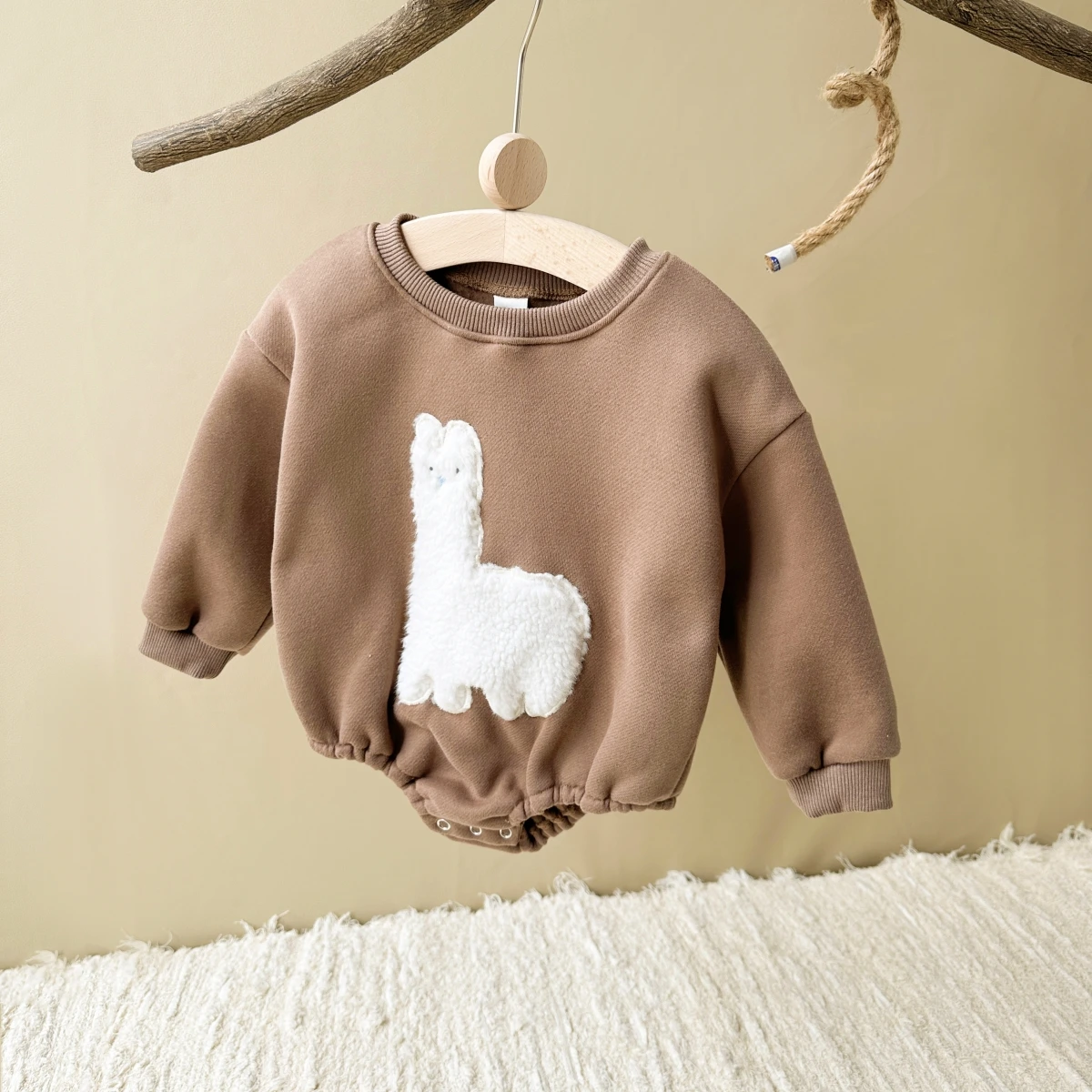 Baby Girls Winter Bodysuit 2024 Plus Velvet Full Baby Girls Lamb Sweatshirt Rompers Plush Warm Infant Girls Jumpsuit