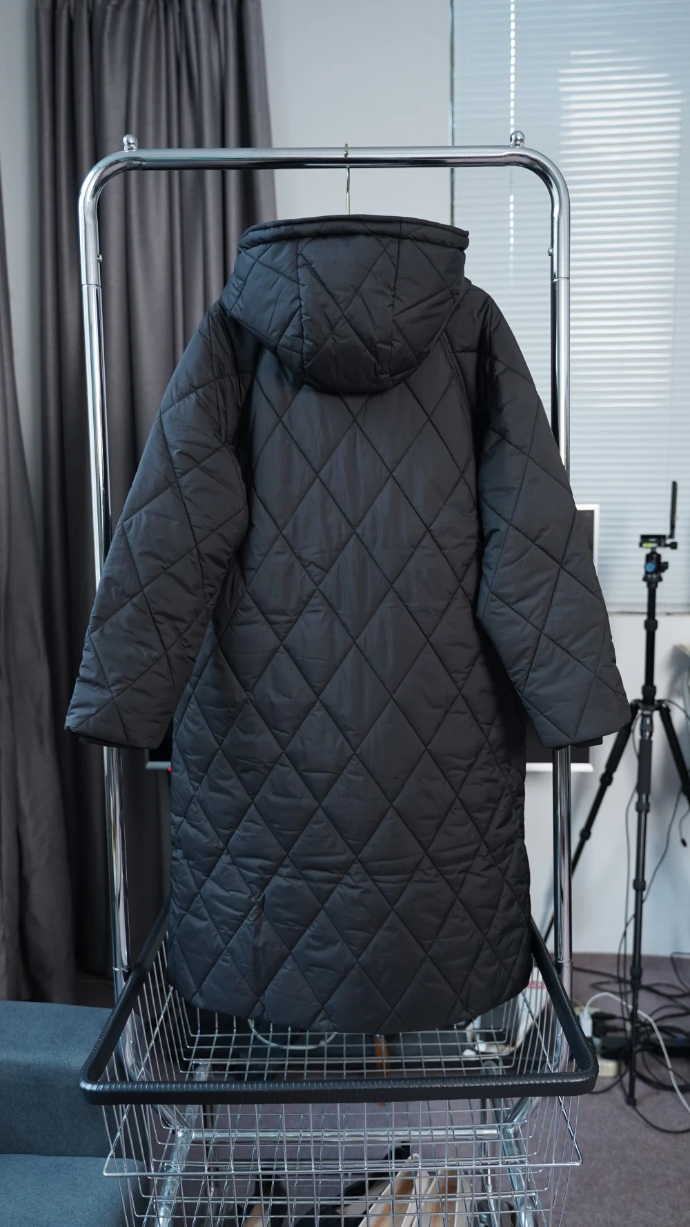 Veste matelassurera à capuche pour femme, manteau matelassé, version ample, 3 couleurs en option, nouveau, ETJ2023TRAF