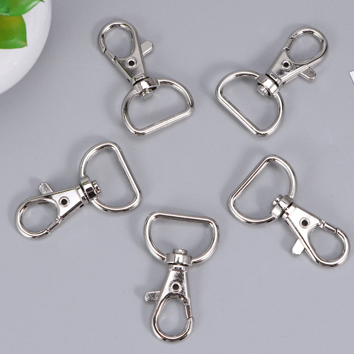 

30pcs Silver 360° Swivel Snap Hooks Keychain Clasps 8Mm Iron For Diy Crafts Small Dog Leashes Trigger Hooks For Bag Accessories