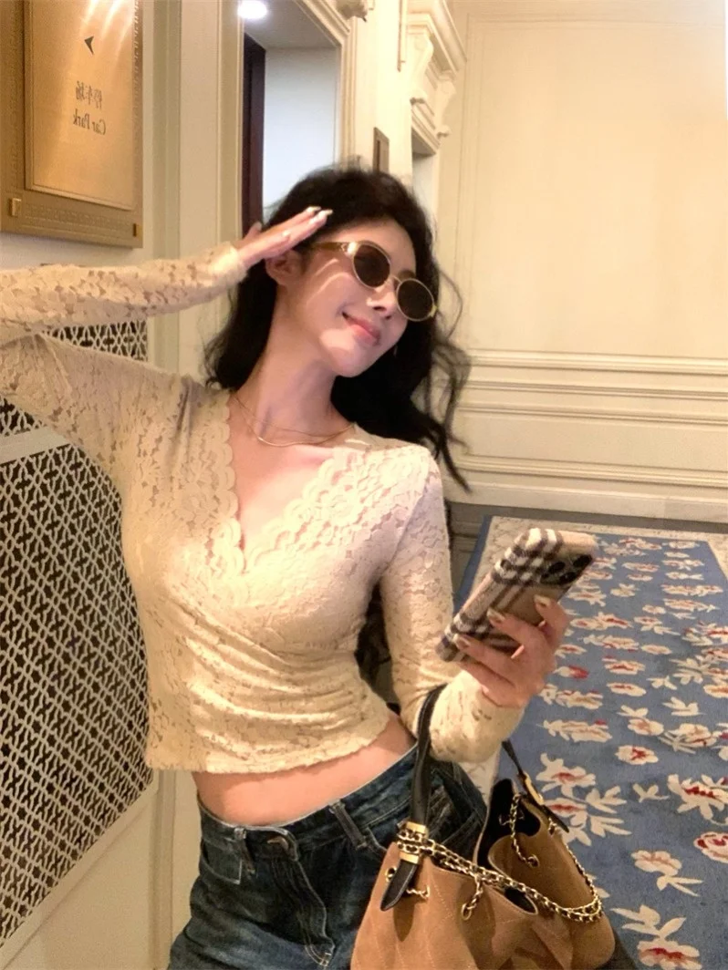 

Pure Desire Lace Base irt Women's Slim Fit V-Ne Cross Design Inner Wear ort Sle Top for Autumn Winter Sweet Sle