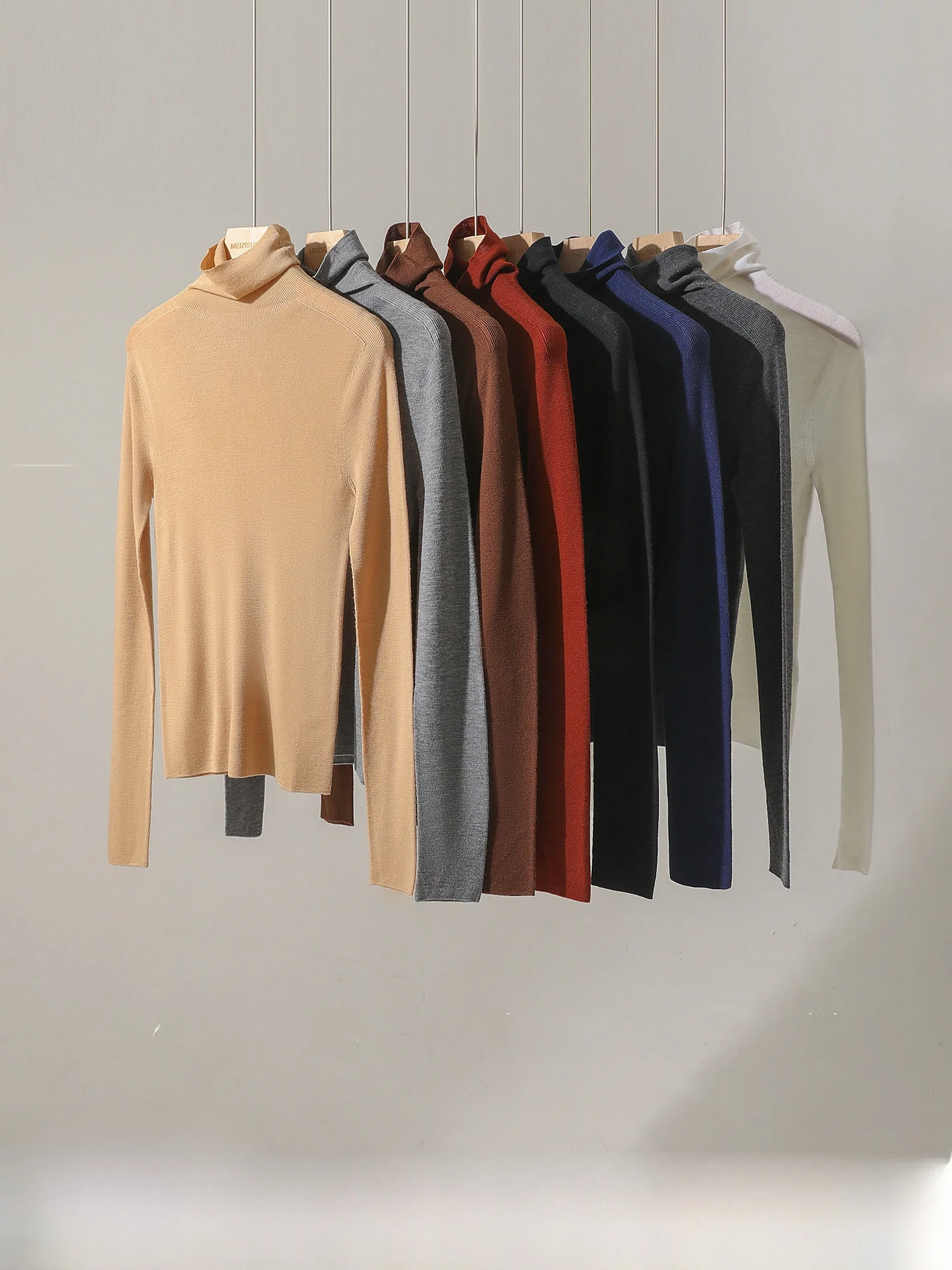 

Новый осенне-зимний женский свитер из мериносовой шерсти с высоким воротником, приталенный, повседневный, с длинными рукавами, вязаный, для офиса и на каждый день