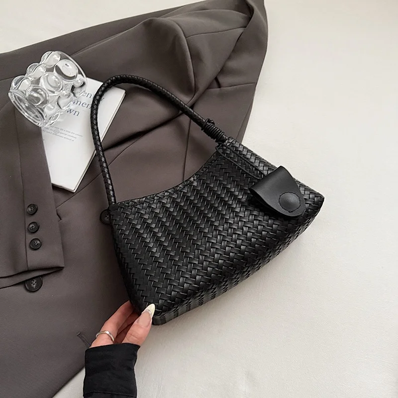 

Retro Weaving Handbag Fashion Brand Designer Bag Versatile Casual Single Shoulder Bag New Solid Color Crossbody Bag