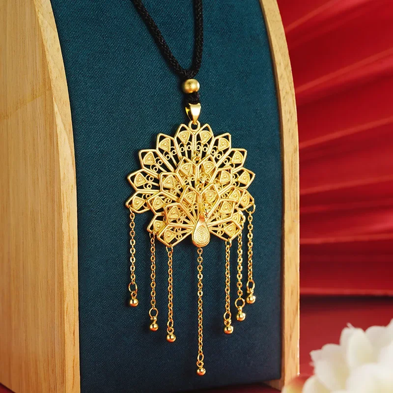 

Real 18K Gold Color Lingdong Peacock Tassel Ethnic Style Retro Pendant Necklace Women's Clavicle Chain Neck Fine Jewelry Gifts