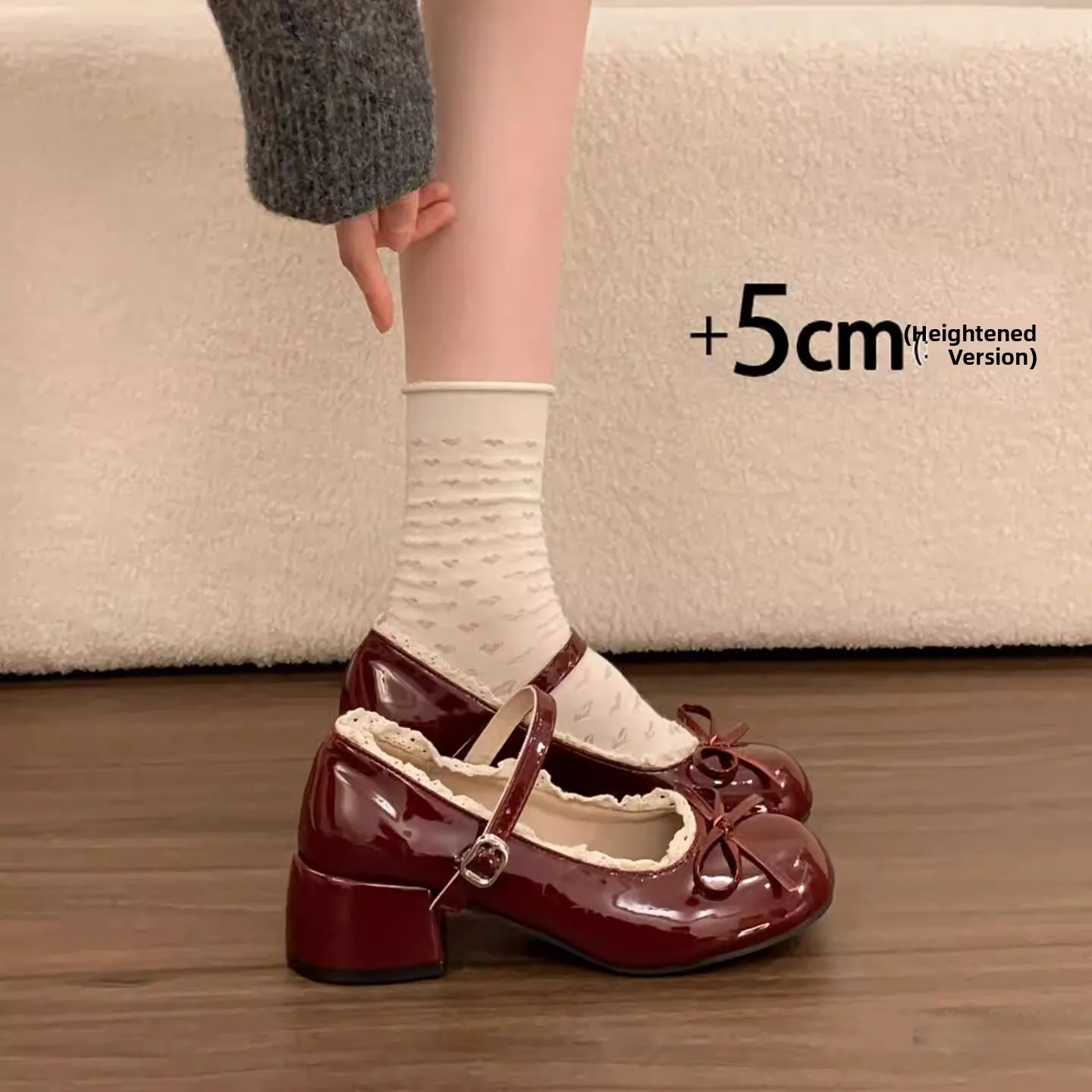 

Stylish Thick Heel Mary Janes Silver Red Women's Shoes 2026 New Spring Summer Skirt Matching High Heels Fashionable Flats