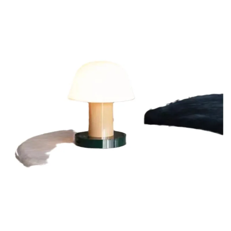 

Mushroom portable touch cross-border bedroom bedside lamp, Nordic night light decoration atmosphere charging