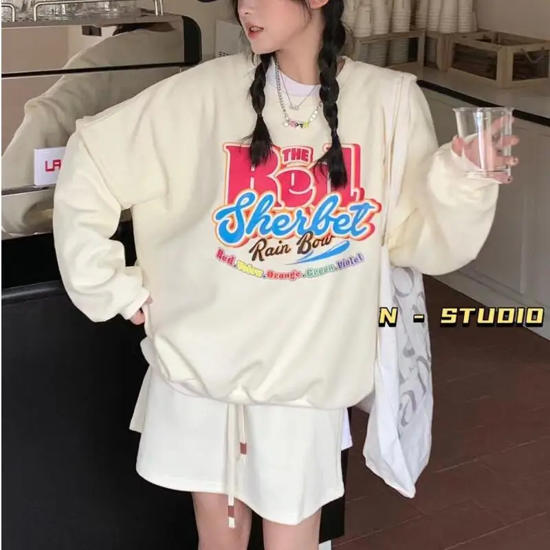 

Комплект в корейском стиле: женское худи и юбка с принтом, хлопковая смесь, ранняя весна, повседневный новый стиль, свободное худи, комплект из двух предметов