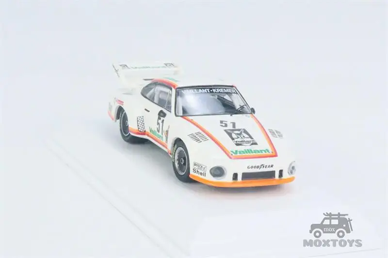 Minichamps x Tarmac Works 1:64 935 Zolder DRM 1977 #51 Winner Model Car