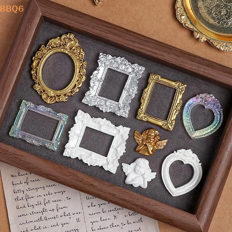 *4Pcs Retro Baroque Resin Simulation Mini Relief Small Photo Frame European Picture Frame Exquisite Relief Dollhouse Ornament