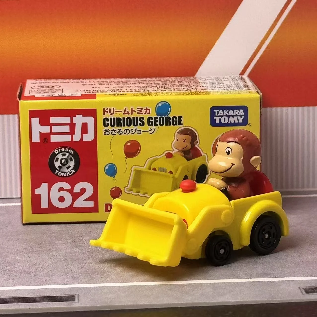 TAKARA TOMY Dream Tomica NO.162 SP CURIOUS GEORGE Excavator Bus Mini Diecast Alloy Model Car Toy Metal Gifts for Children